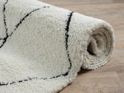 the carpet Alfombra Redonda|Alfombra Bahar Shaggy moderna patrón rombos, negro , 160 cm redonda