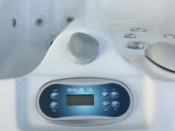 VOGUE SPA Bañera de hidromasaje de 2 plazas perlado con cubierta, 18 jets, Ancho 210 x Prof. 110 x Alt. 74 cm, motor BALBOA, TAHITI Blanco Best