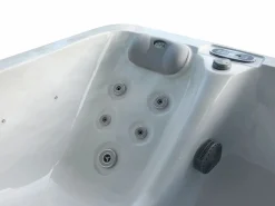 VOGUE SPA Bañera de hidromasaje de 2 plazas perlado con cubierta, 18 jets, Ancho 210 x Prof. 110 x Alt. 74 cm, motor BALBOA, TAHITI Blanco Best