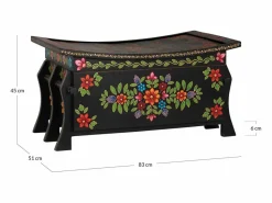 Baúl en madera de mango en color negro con detalles pintados a mano^Giner y colomer