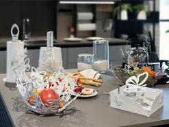 Centro de mesa pequeño Farfalloso Ø31 cm en hierro perforado Diseño moderno con mariposas elegante decoración de mesa Made in Italy Beige