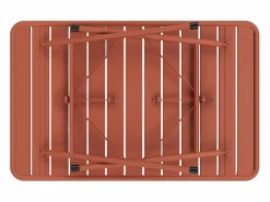 MYLIA Comedor de jardín plegable de metal: Una mesa L.110 cm + 2 bancos - Terracotta - MIRMANDE de Terracota Online