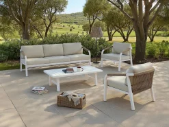 MYLIA Conjunto de salón de jardín en aluminio y cuerda: sofá de 3 plazas, 2 sillones y una mesa de centro - Blanco con cojines beige - LUREYA de Beige / Blanco Outlet