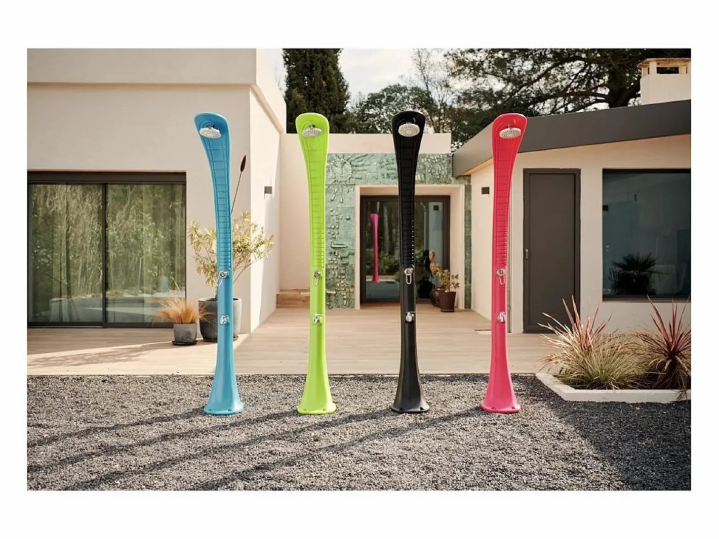 POOLEX Energía Solar|Formidra Cobra 32L 217x30x34cm Ducha Solar Exterior - Enjuagador de Pies - Calefacción Solar - Polietileno Reciclable - Color Azul