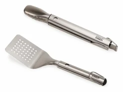 GrillOut™ , juego de 2 piezas para BBQ, espátula y pinzas con cabezales retráctiles, acero inoxidable, fácil de limpiar y almacenar.^Joseph Joseph Hot