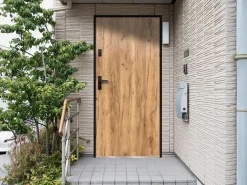 Puerta de entrada de acero macizo Alt. 207 x Ancho 100 cm efecto madera apertura hacia la derecha AGUEDA^Vente-unique New