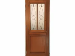GD Menuiseries Puerta de Entrada Modelo 'BAYA' 215X90 Empujando a la Derecha (Dimensiones de la Mesa) sin manilla Color natural claro Discount