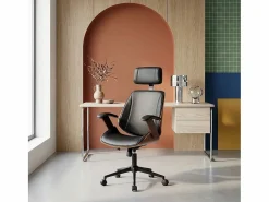 Silla de oficina con ruedas, madera curvada y acabado en polipiel^Sweeek